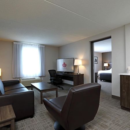 Canad Inns Destination Centre Brandon Exteriör bild