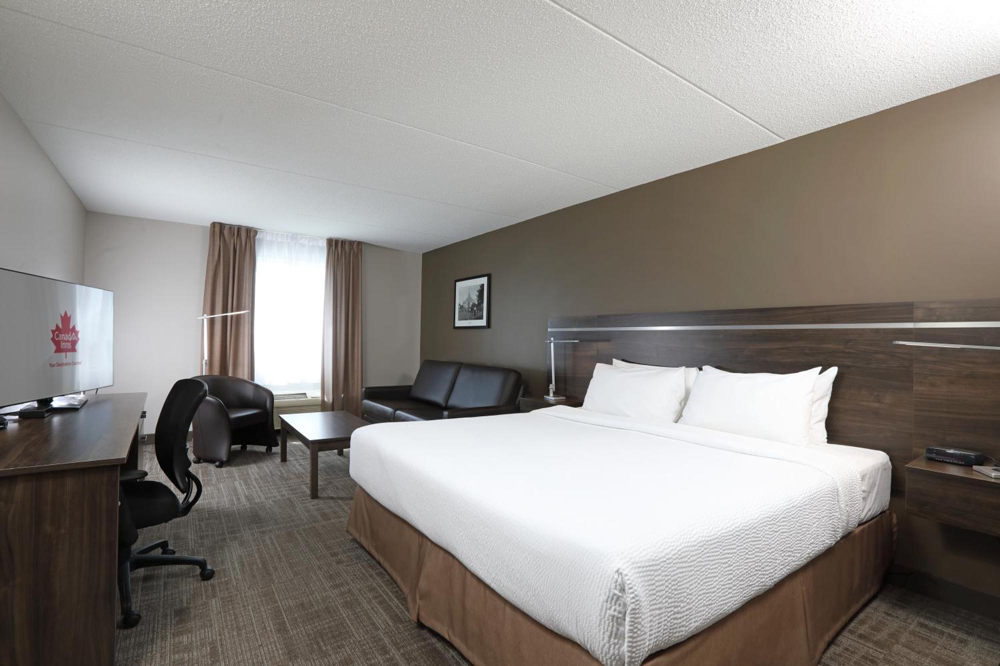 Canad Inns Destination Centre Brandon Exteriör bild